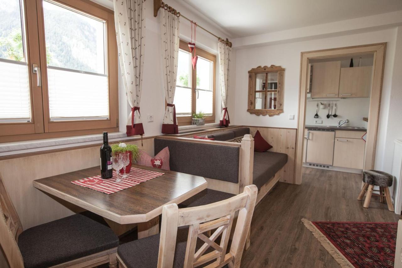 Apart Angela Mayrhofen Habitación foto